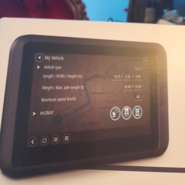 Pro 8375 truck TOMTOM telematics 7in/18cm