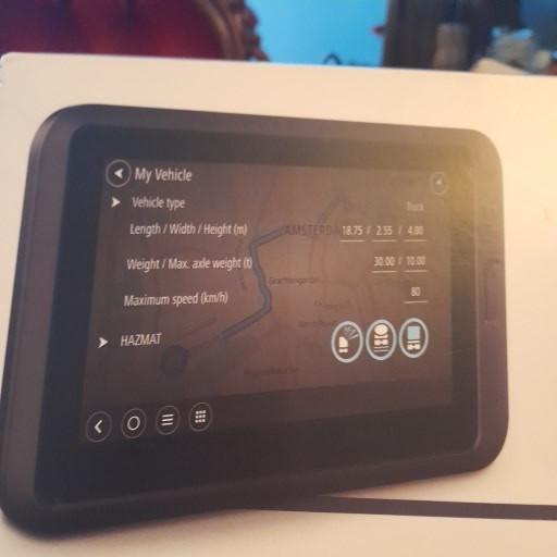 Pro 8375 truck TOMTOM telematics 7in/18cm