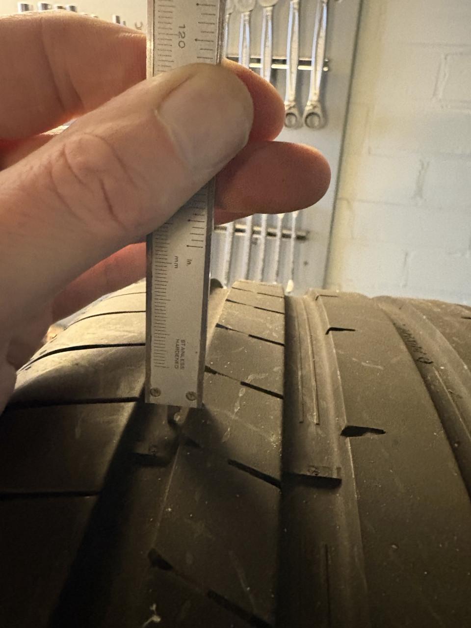 Zomerband/ Autoband - Dunlop Sport Maxx RT2 XL MFS 255/35 R20 97 Y
