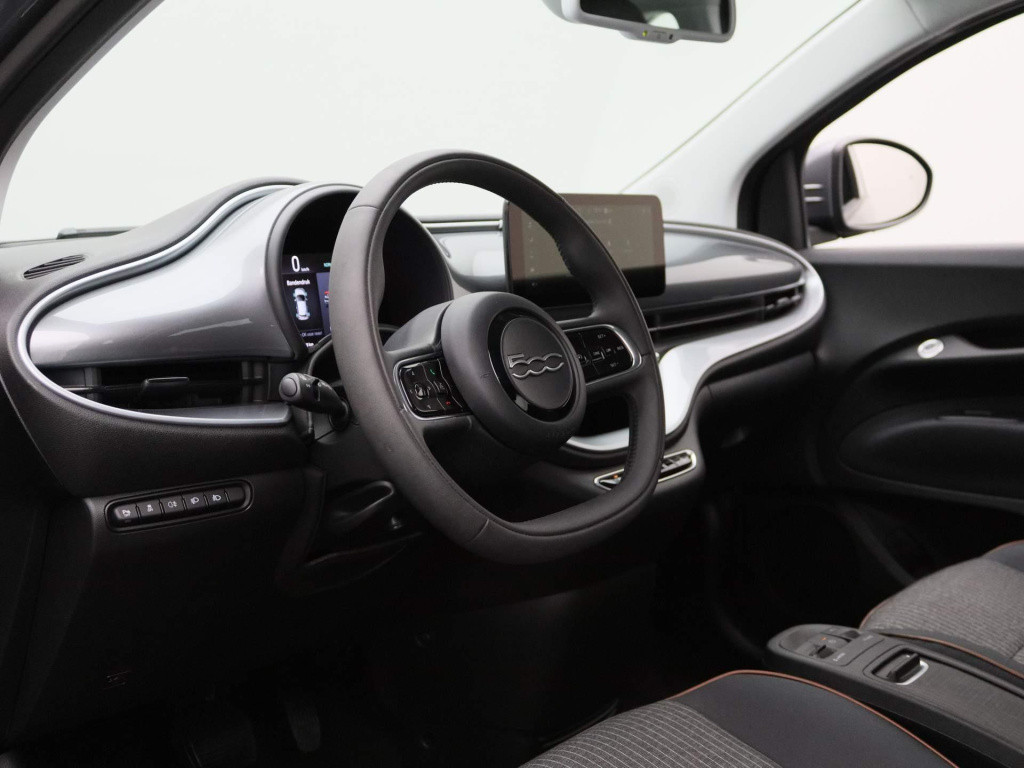 Fiat 500 icon 42 kwh | navigatie | ecc | parkeersensoren | lichtmetalen vel