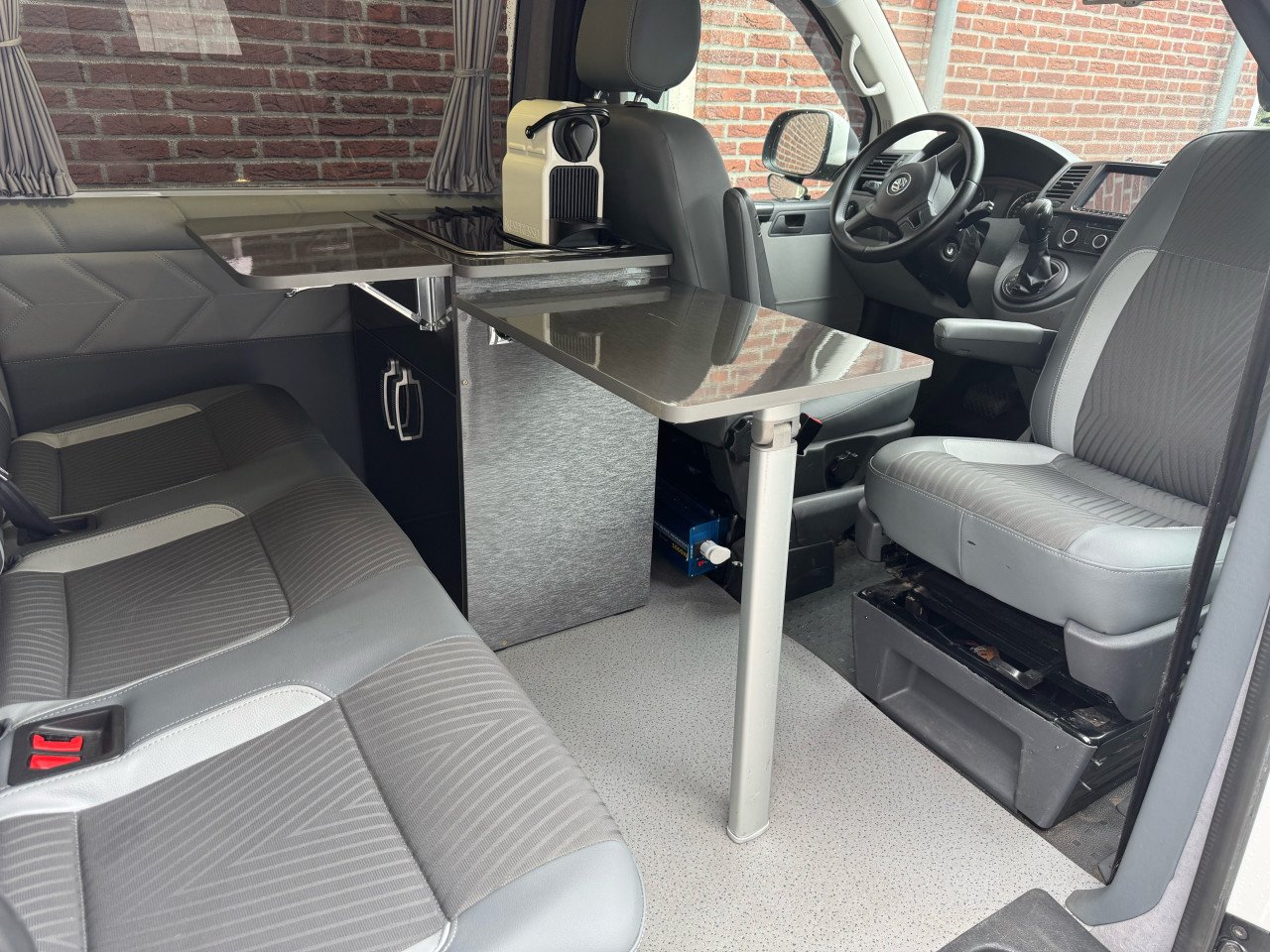Kampeerbus Volkswagen Transporter 5.1 Navi/Clima/Cruise/Leer