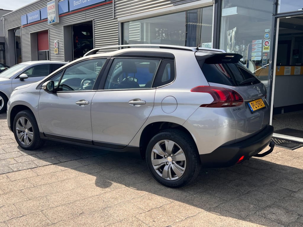 Peugeot 2008 1.2 puretech blue lion