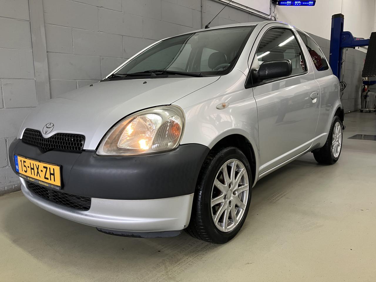 Toyota Yaris 1.0-16V VVT-1 Yorin