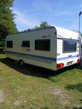 Caravan Hobby 560 UL Exclusive met z.g.a.n. voortent en luifel