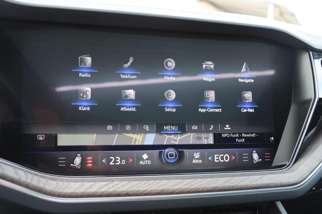 Volkswagen Touareg 3.0 tsi ehybrid 4motion elegance black style 367pk | soh