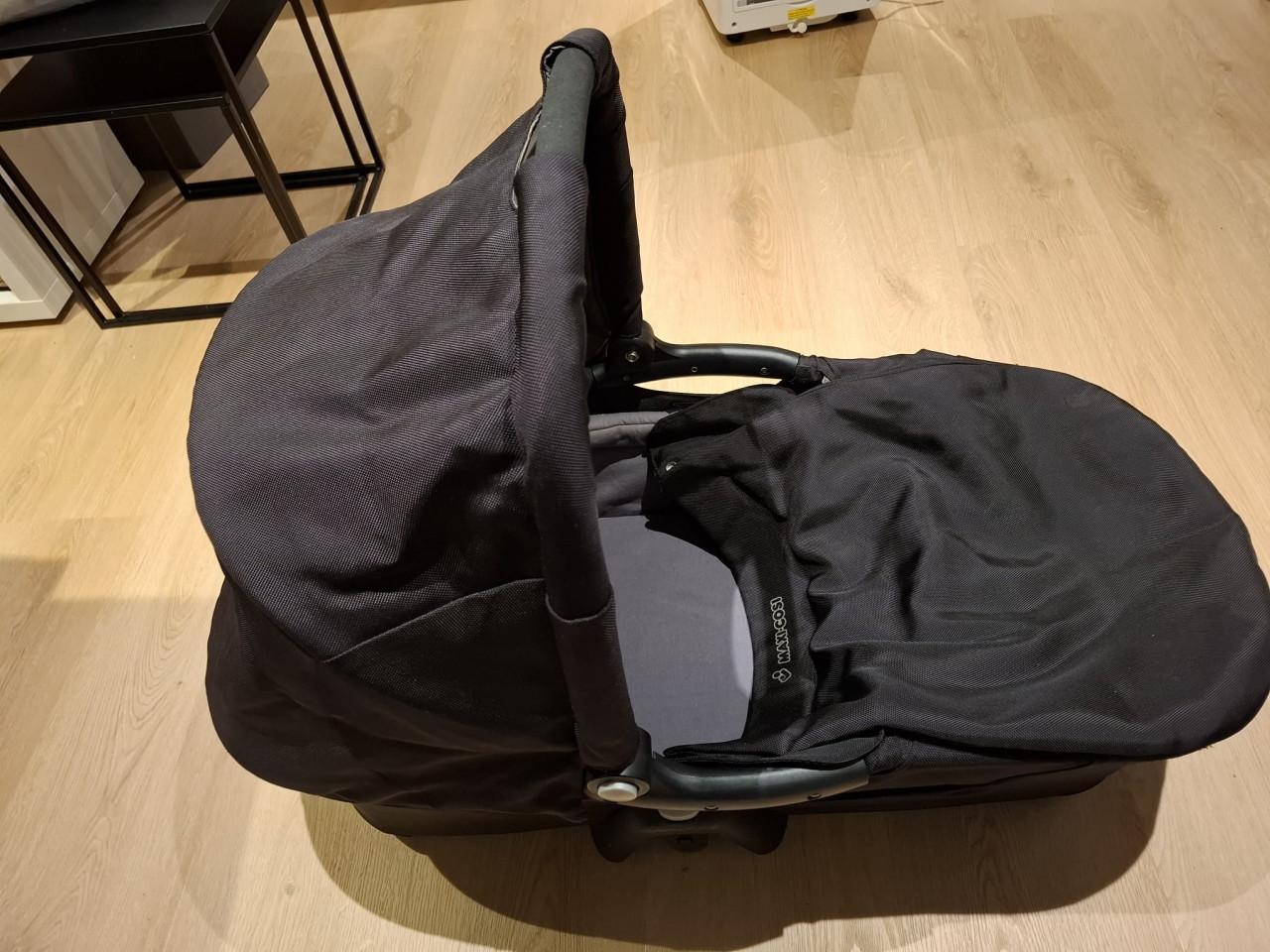 Ligbak baby maxi cosi