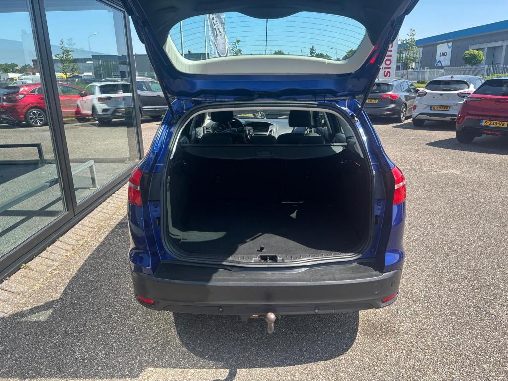 Ford Focus wagon 1.0 ecoboost 125pk titanium edition, winterpakket, trekhaa