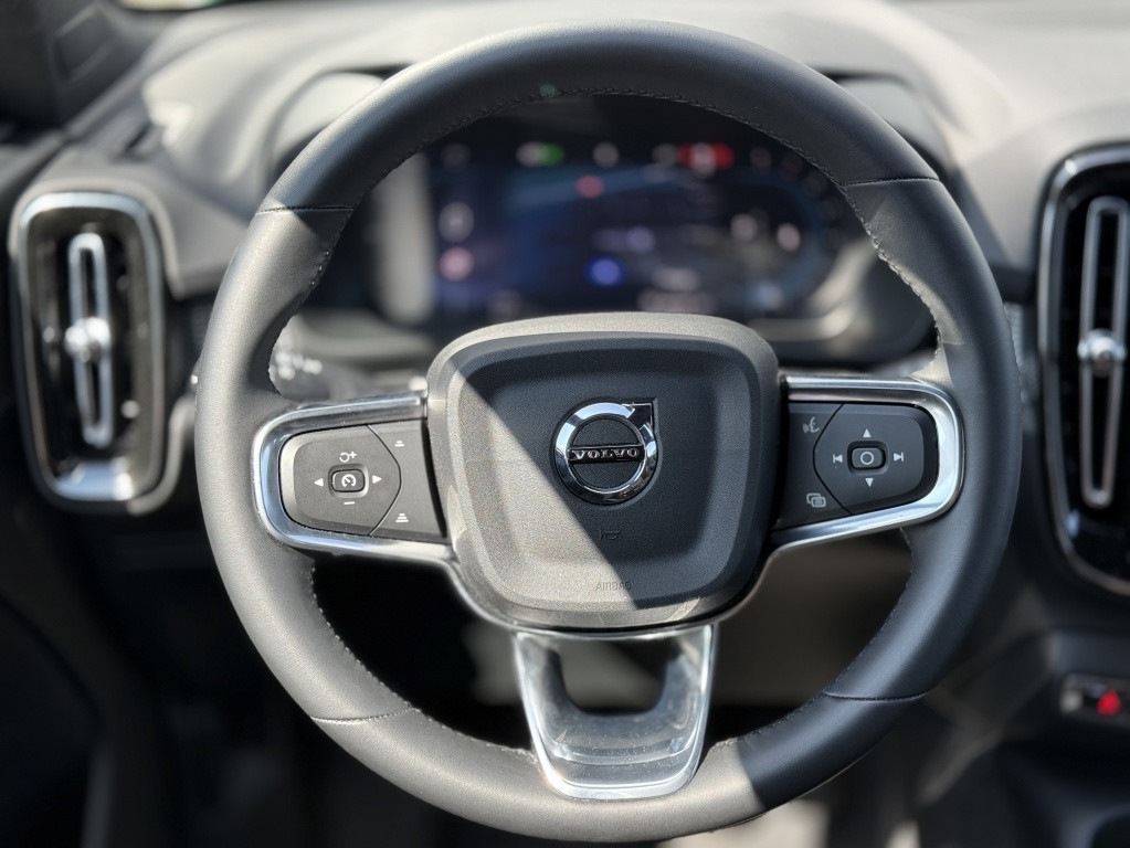 Volvo XC40 b4 197pk plus dark| 360camera| adap.cruise| elek.stoelen
