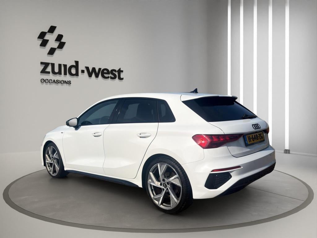Audi A3 sportback 35 tfsi s 3x s-line sfeer rs stoelen acc camera