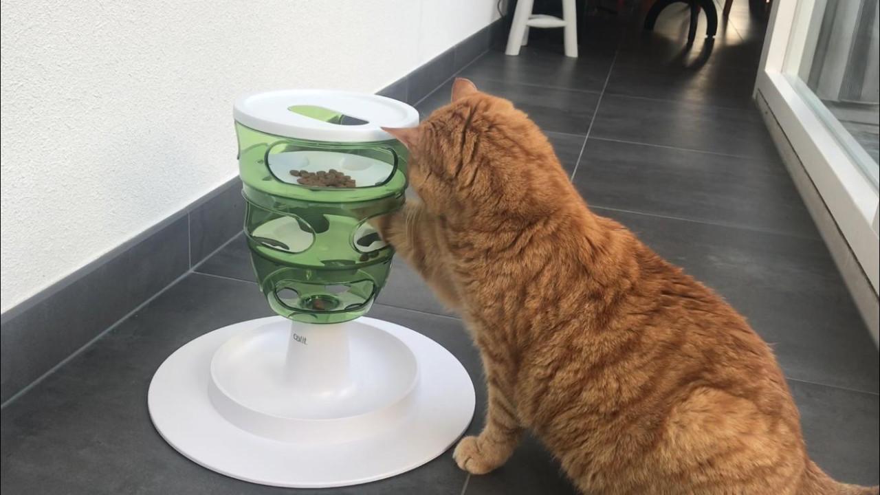 Kattenvoer spel. Als nieuw! Ideaal voor katten die niet buiten komen!