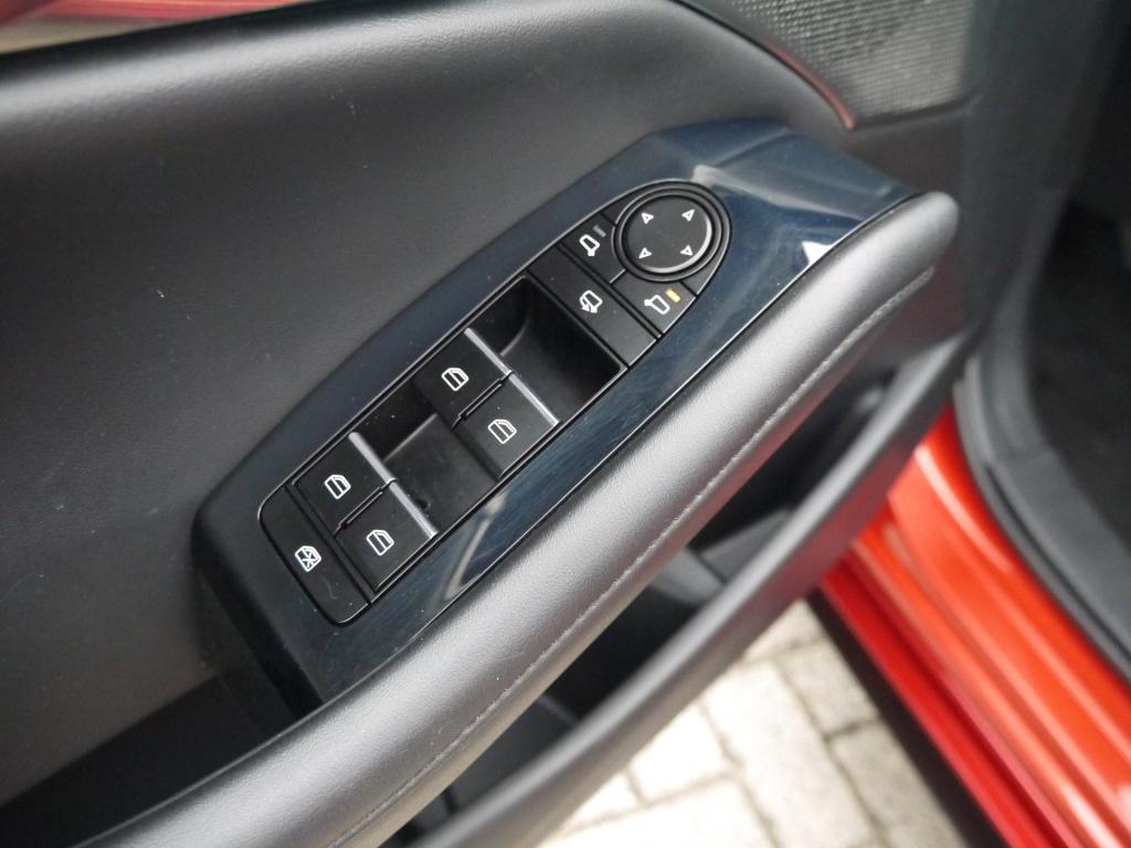 Mazda 3 2.0 e-skyactiv-g m hybrid 122 luxury|rijklaar|trekhaak