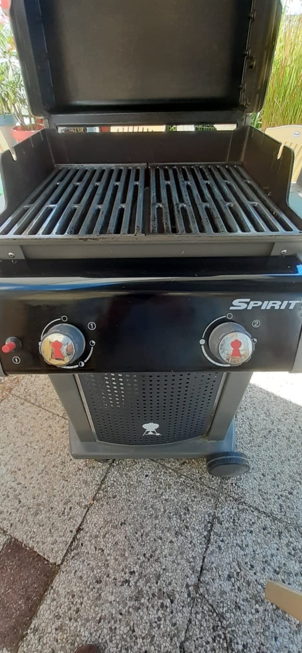 BBQ Weber Spirit E-210 Classic Black