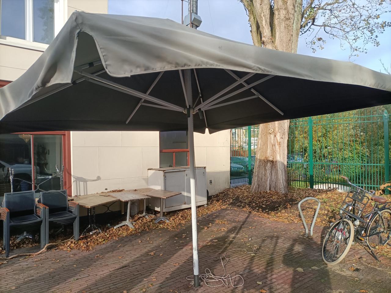 Parasol 4x4m