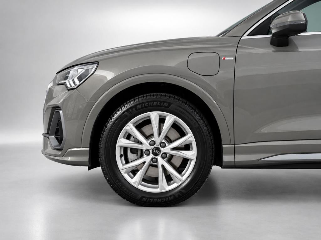 Audi Q3 45 tfsi e s edition