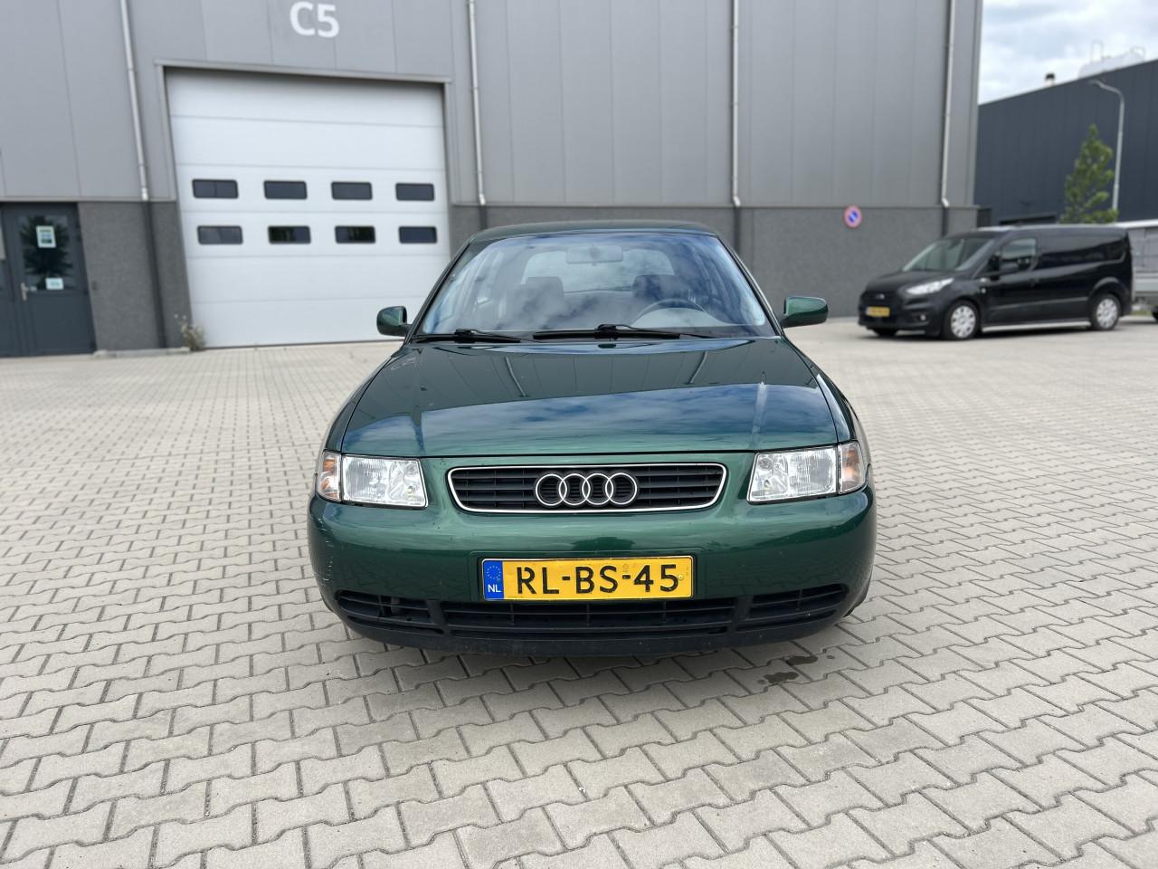 Audi A3 1.6 Ambiente/APK/TREKH/NAP