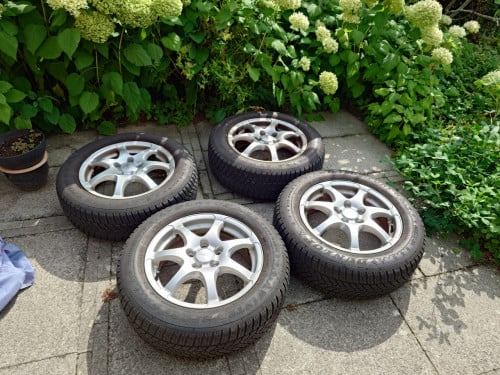 Velgen met winterbanden Toyota Auris 16 inch 5x114,3