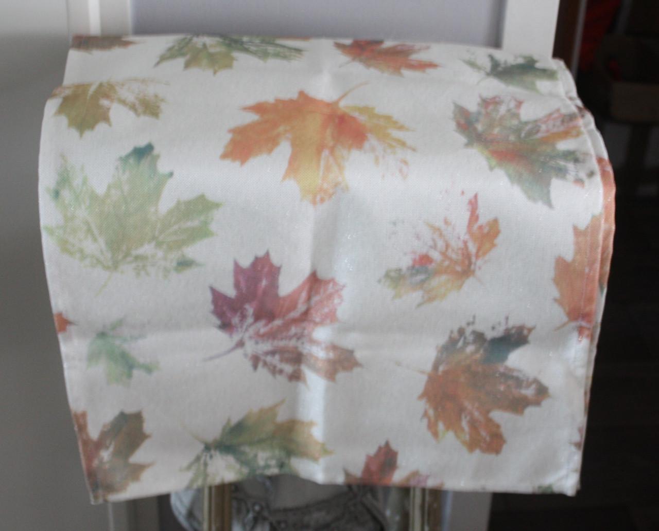 Tafelloper met blaadjes print