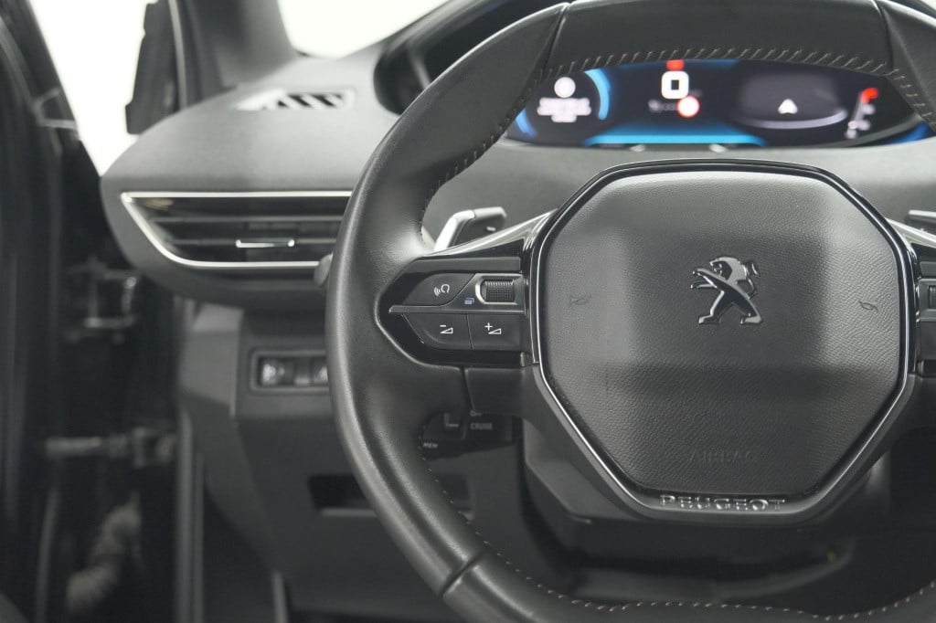 Peugeot 5008 puretech 130 eat8 active pack business | 7 zitplaatsen | camer