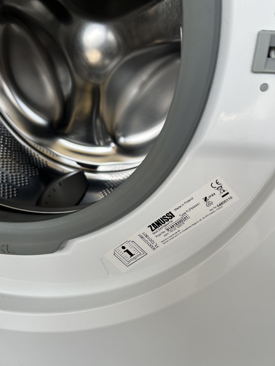Zanussi ZWFN844TW wasmachine met 8 kg 1400 toren klasse A+++