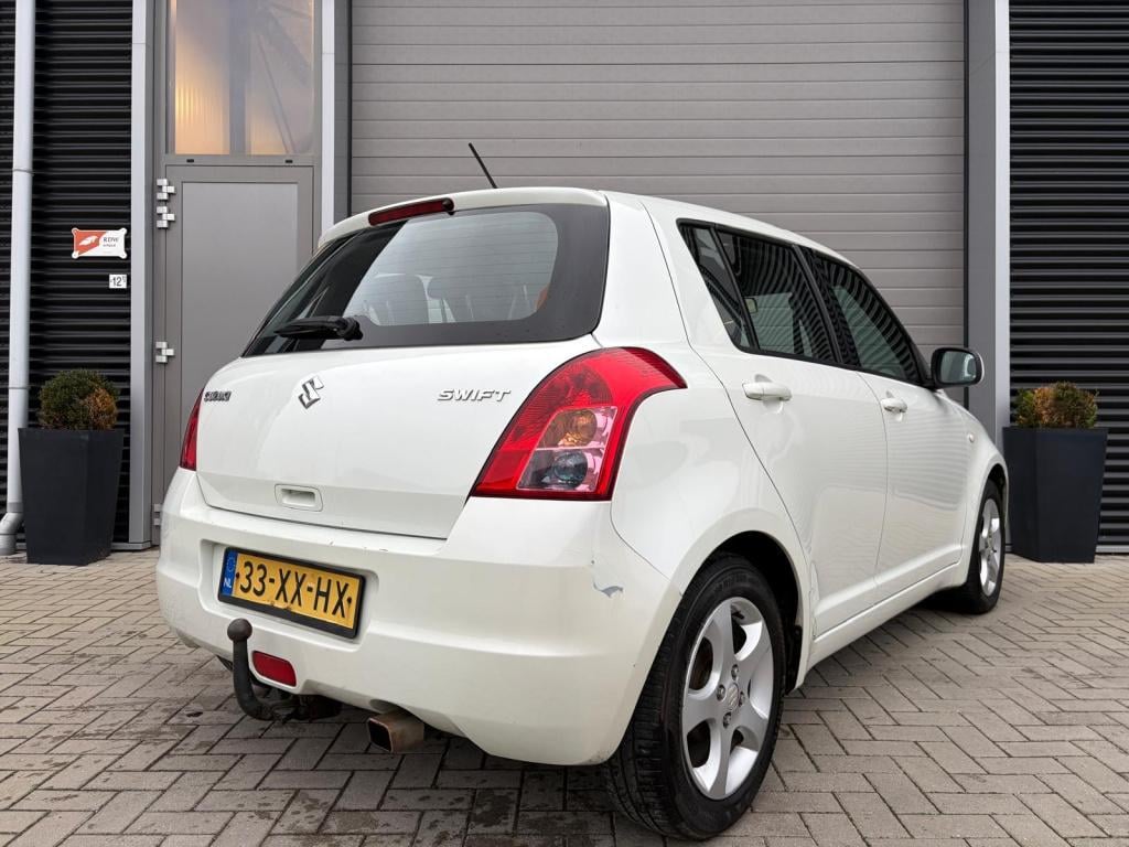 Suzuki Swift 1.3 shogun/airco/trekhaak/lichtmetaal/