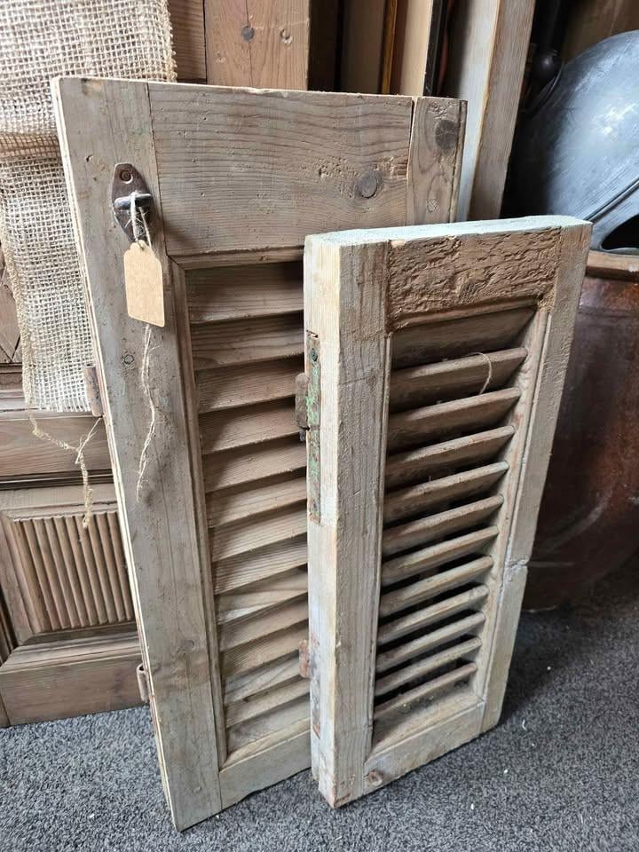 DECORATIE, KASTEN, VERLICHTING, TAFELS, STOELEN, 3Z FACTORY ARNEMUIDEN,