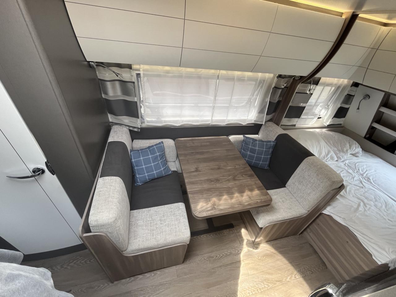 Hobby 490 KMF Excellent Edition 2022 – Zeer compleet – 5 slaapplaatsen