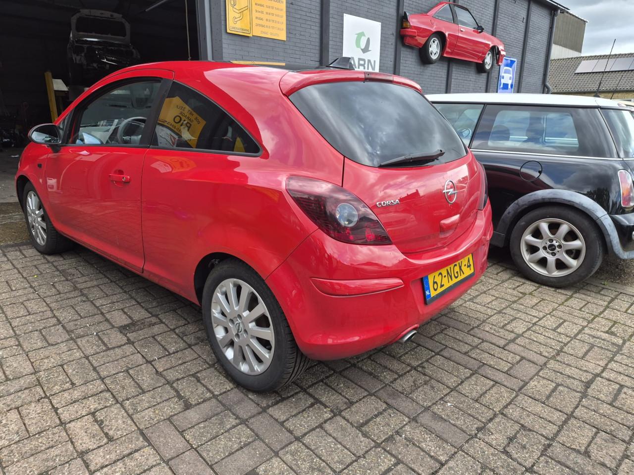 Opel Corsa D 1.4-16V Twinport  Apk 11-12-2026