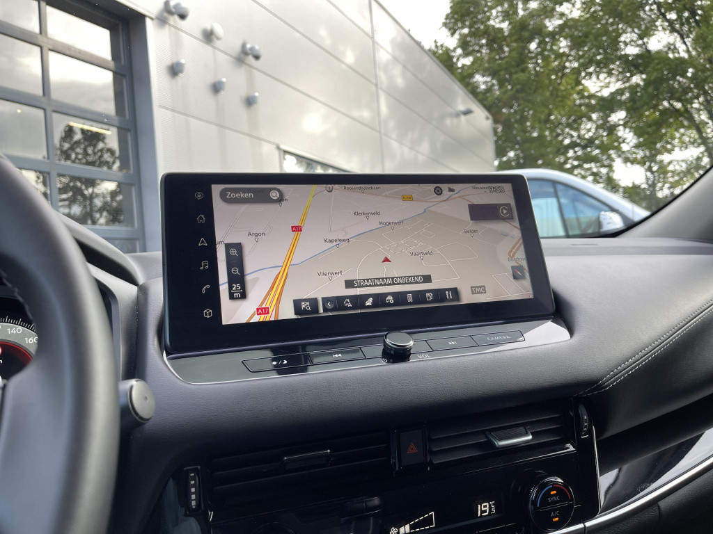 Nissan Qashqai 1.3 mhev n-connecta design pack | panoramadak | navigatie | 