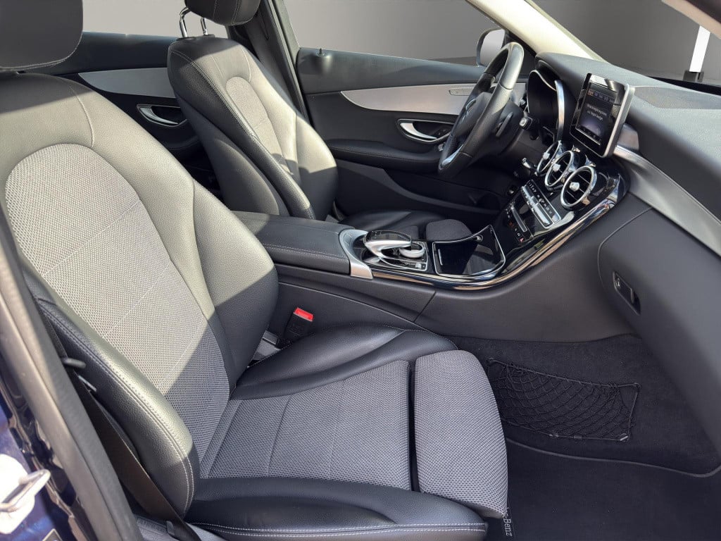 Mercedes-Benz C-Klasse c 180 business solution auto | navigatie | half lede