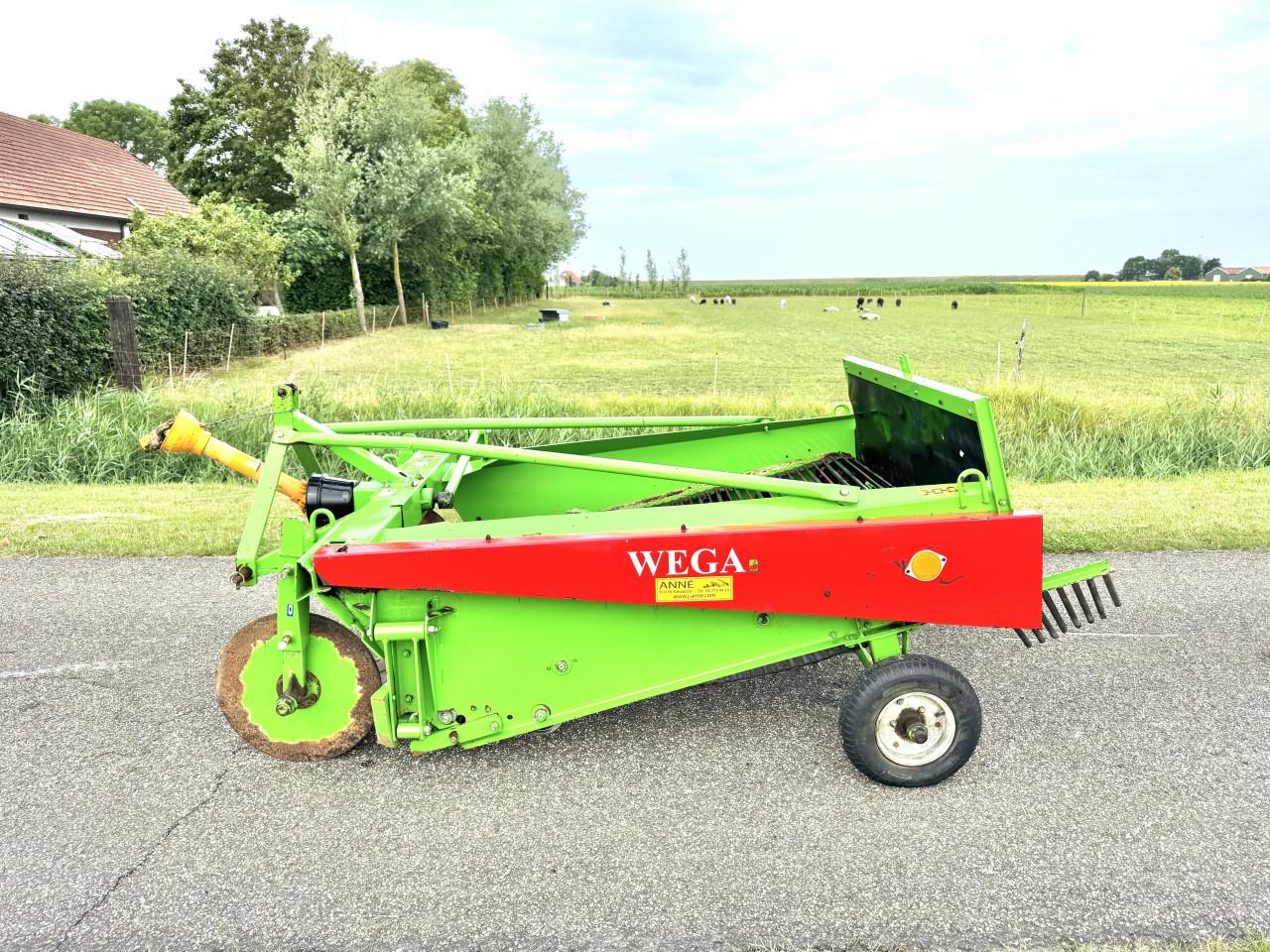 Unia Wega 1400 voorraadrooier