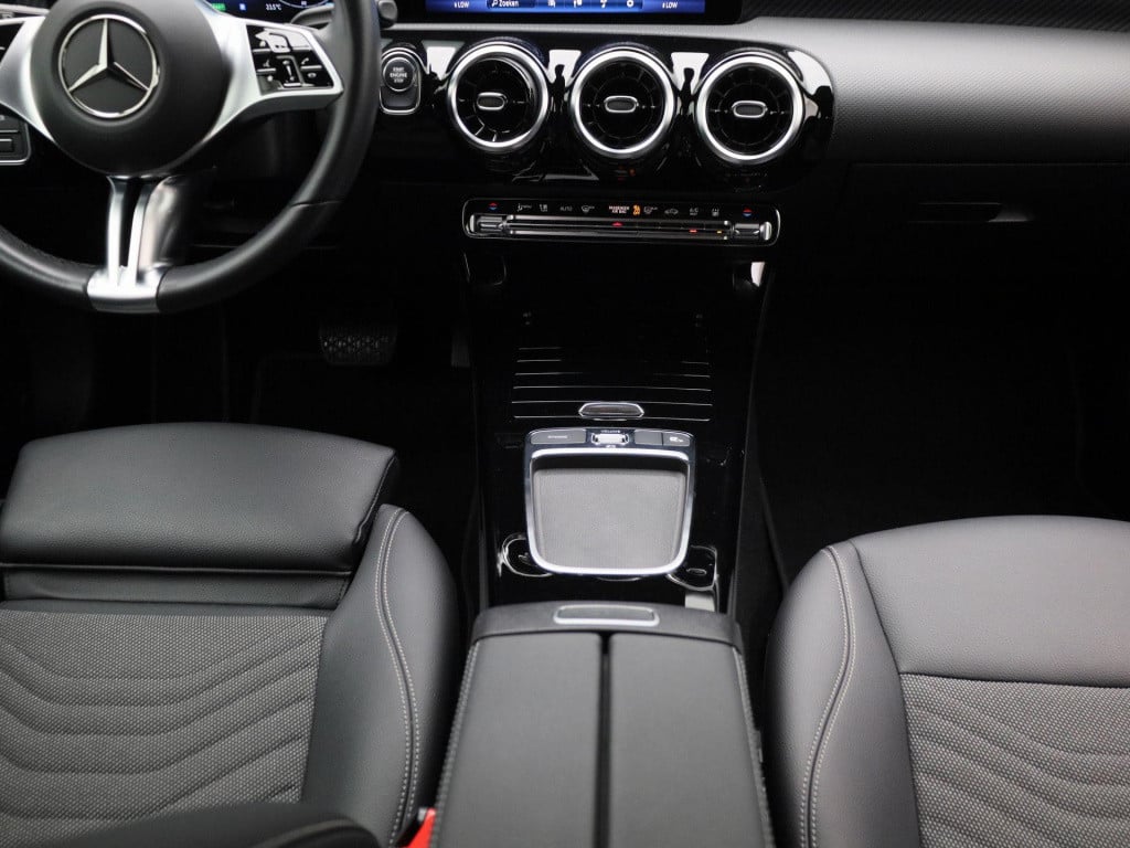 Mercedes-Benz A-Klasse 250 e luxury line | automaat | lmv | half leder | vi