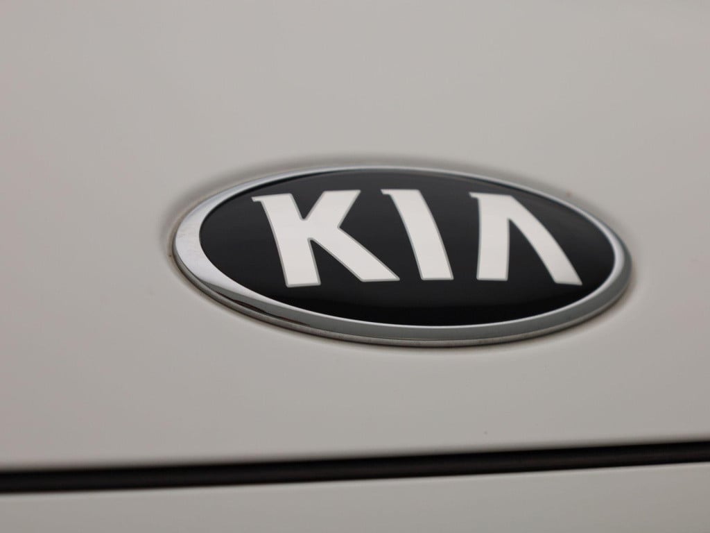 Kia Stonic 1.2 easy isg | lmv | parkeer sensoren | navigatie | camera  | bl
