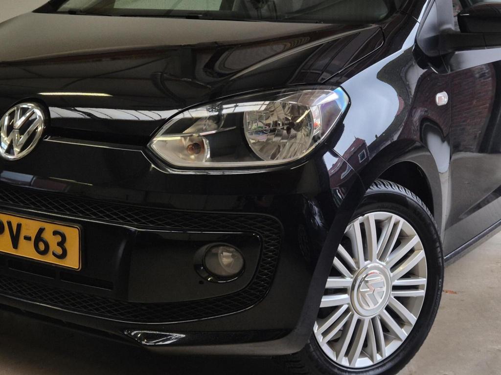 Volkswagen UP! 1.0 high up! / leren bekleding / cruisecontrol