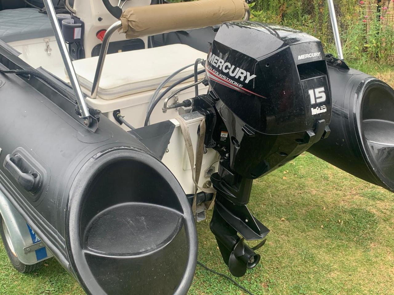 Ribboot 3.30 met15 pk motor