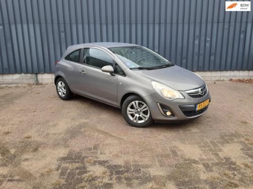 Opel Corsa 1.2-16v cosmo