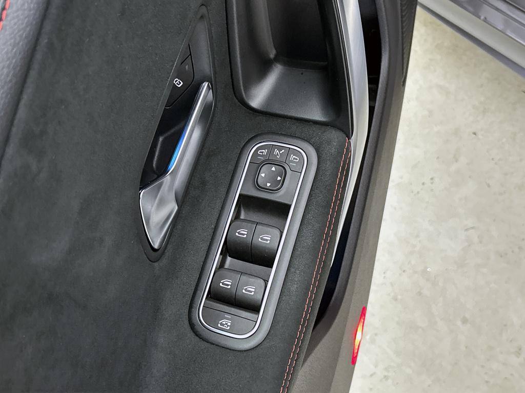 Mercedes-Benz Cla shooting brake 250 e star edition amg line | cruise contr