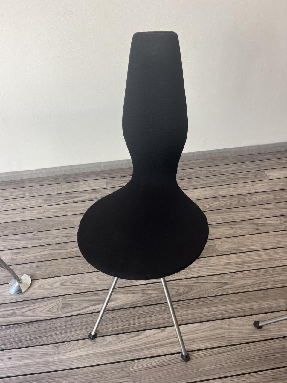 Stoelen en eettafel