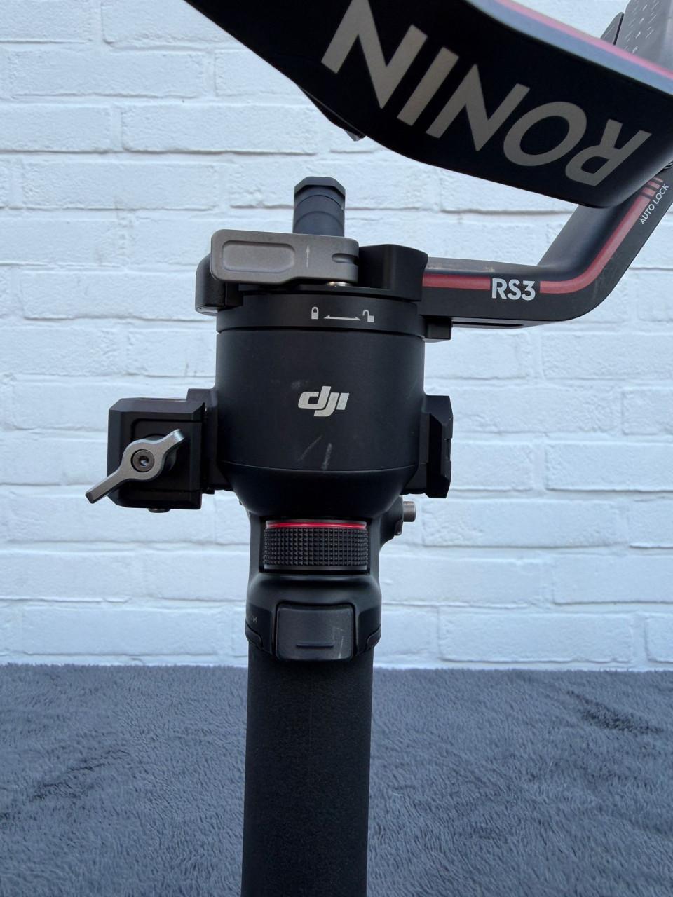 DJI- RS3 Gimbel + SmallRing Sling handgrip + Smallrig Vertical