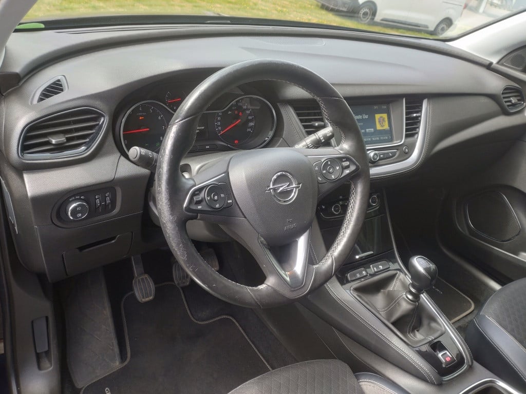 Opel Grandland X 1.2 turbo innovation