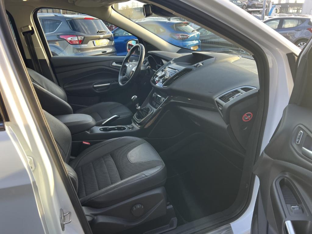 Ford Kuga 1.6 ecoboost 150pk 2wd titanum plus , trekhaak