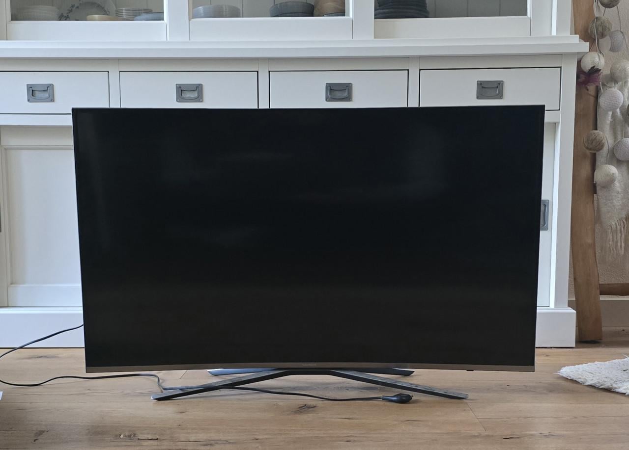 Samsung SmartTV - Curved Crystal Color UHD TV 6-Serie