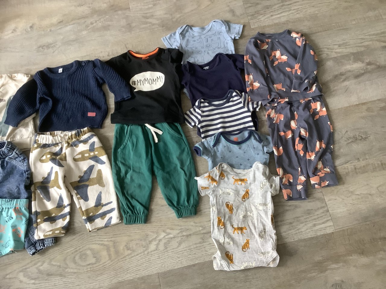Pakket Jongens Kleding - Maat 80 - 16 stuks