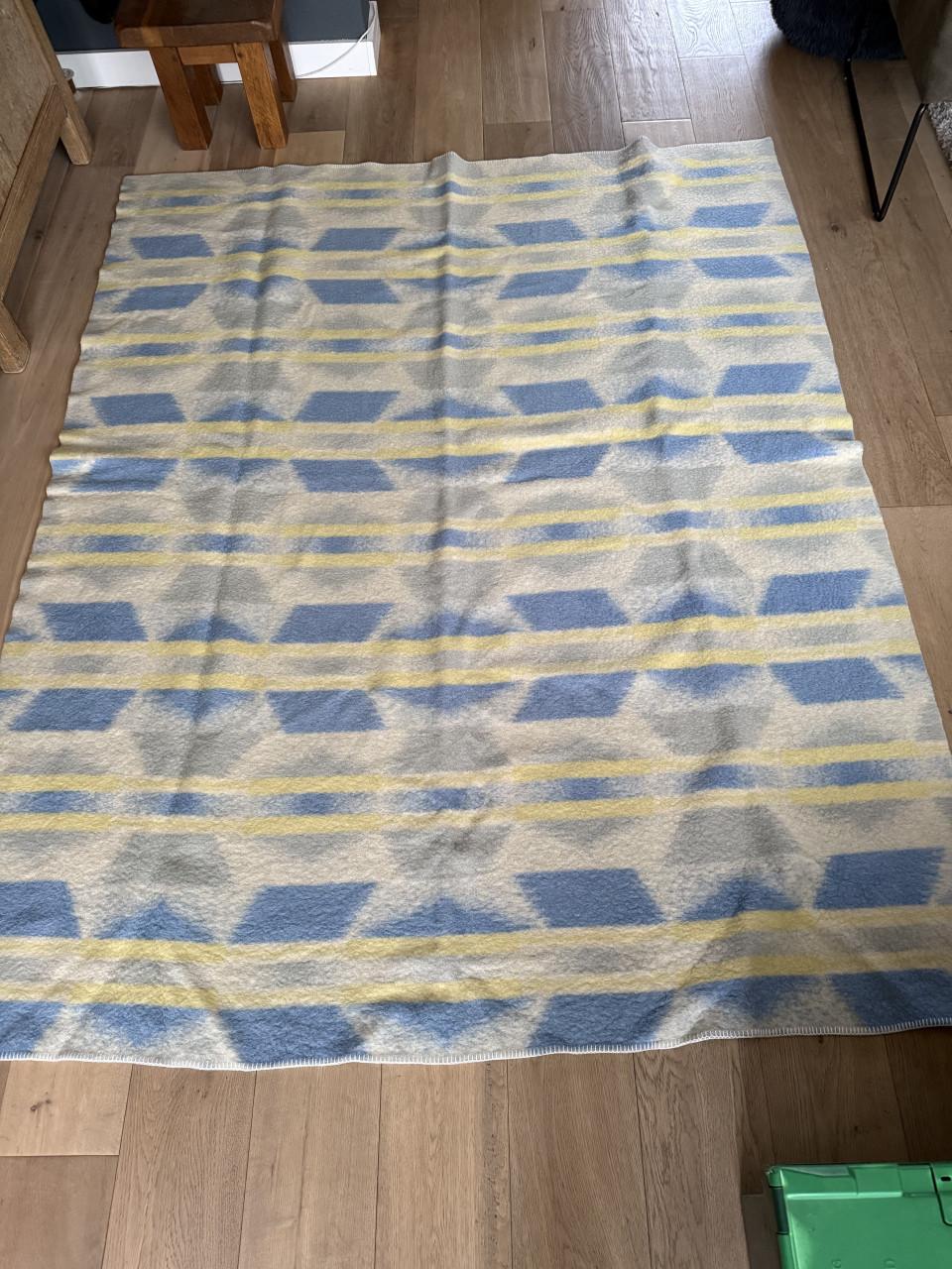 100% scheerwol deken WALRA L 217cm X B 176cm