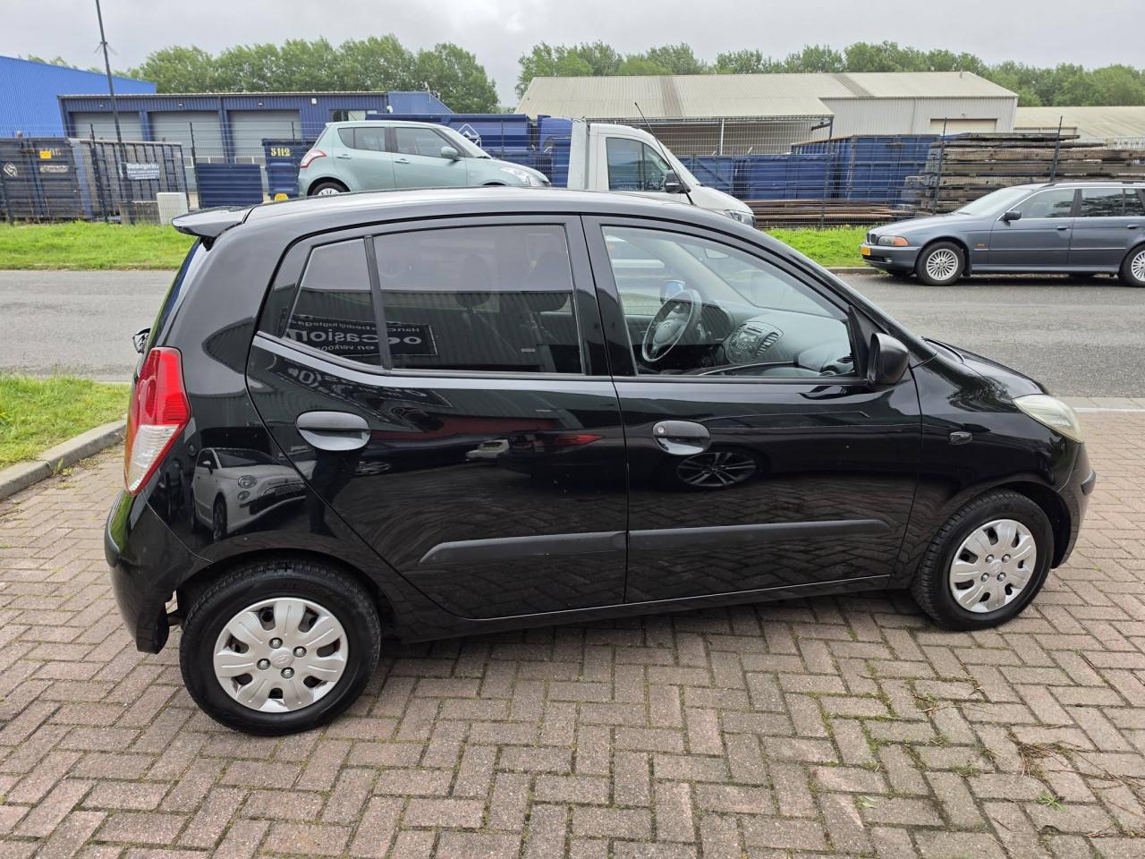 Hyundai i10 1.1 • 5-Deurs • Airco • APK 2027