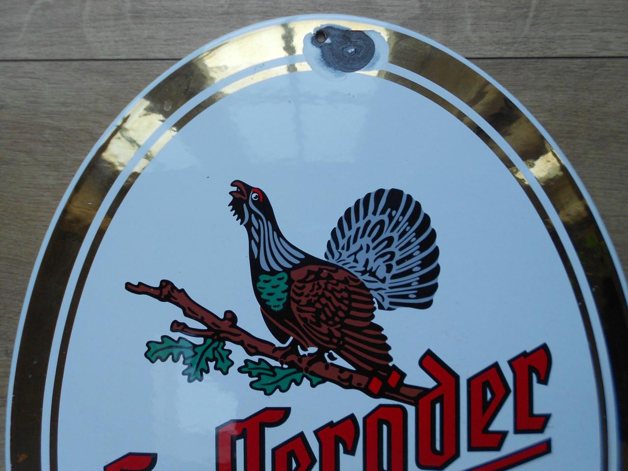 Emaille reclamebord Hasseroder bier.