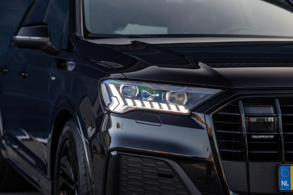 Audi Q7 sq7 s-line grijs kenteken 3x s-line / 360 camera / adaptive cruise 