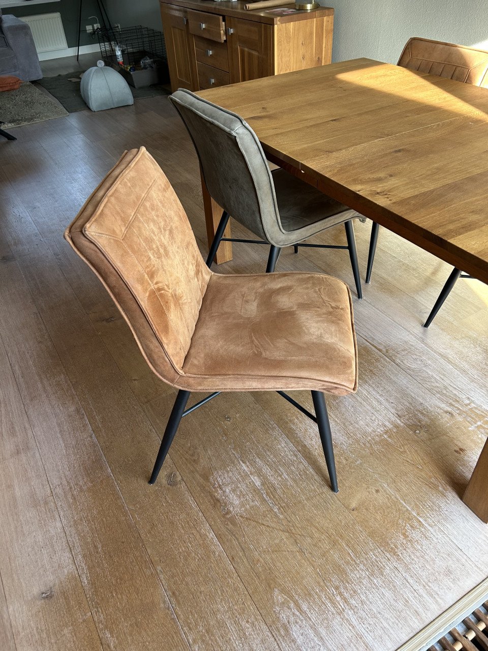 Eetkamertafel inclusief stoelen