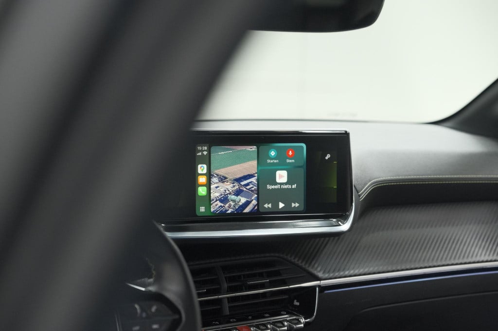 Peugeot 208 puretech 100 gt | camera | dodehoekdetectie | apple carplay | s