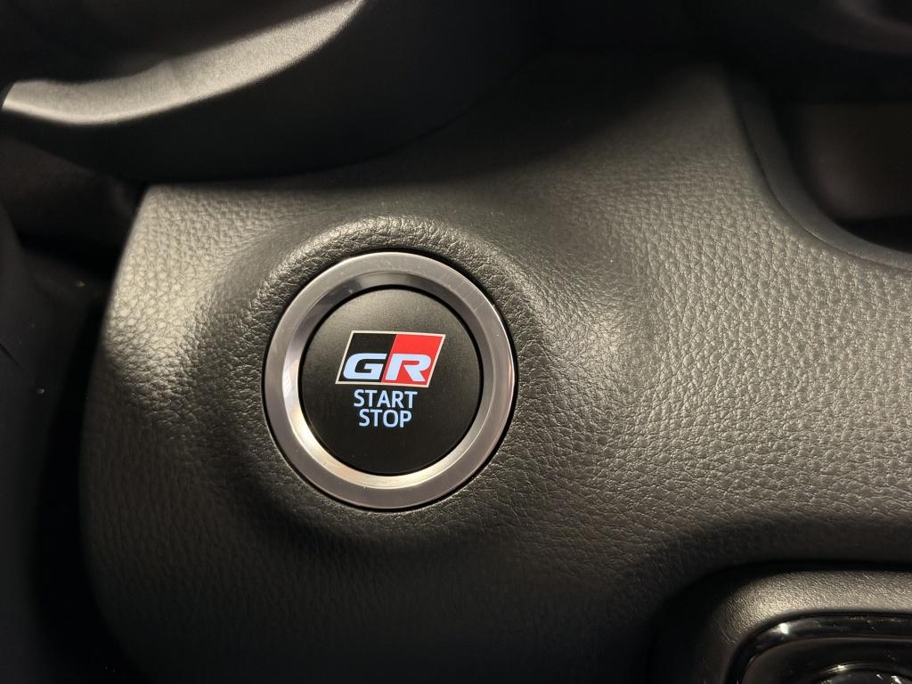 Toyota Yaris 1.5 hybrid gr sport