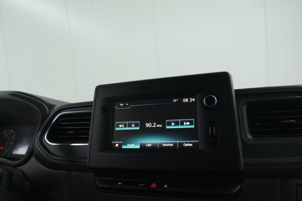 Renault Master t35 2.3 dci 135 l2h2 comfort | camera | vloerplaat | navigat